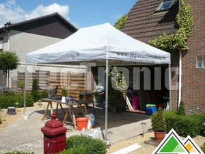 Tente pliante Solid 50 3x4,5 en gris argenté avec personnalisation sur les volants