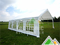 Tente party 5x8 PE avec 1 longue paroi latérale prévu de 4 grandes fenêtres