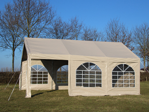 Tonnelle professionnelle de 6 x 6 m à vendre (sur la photo une pvc pro de 4 x 6 m)