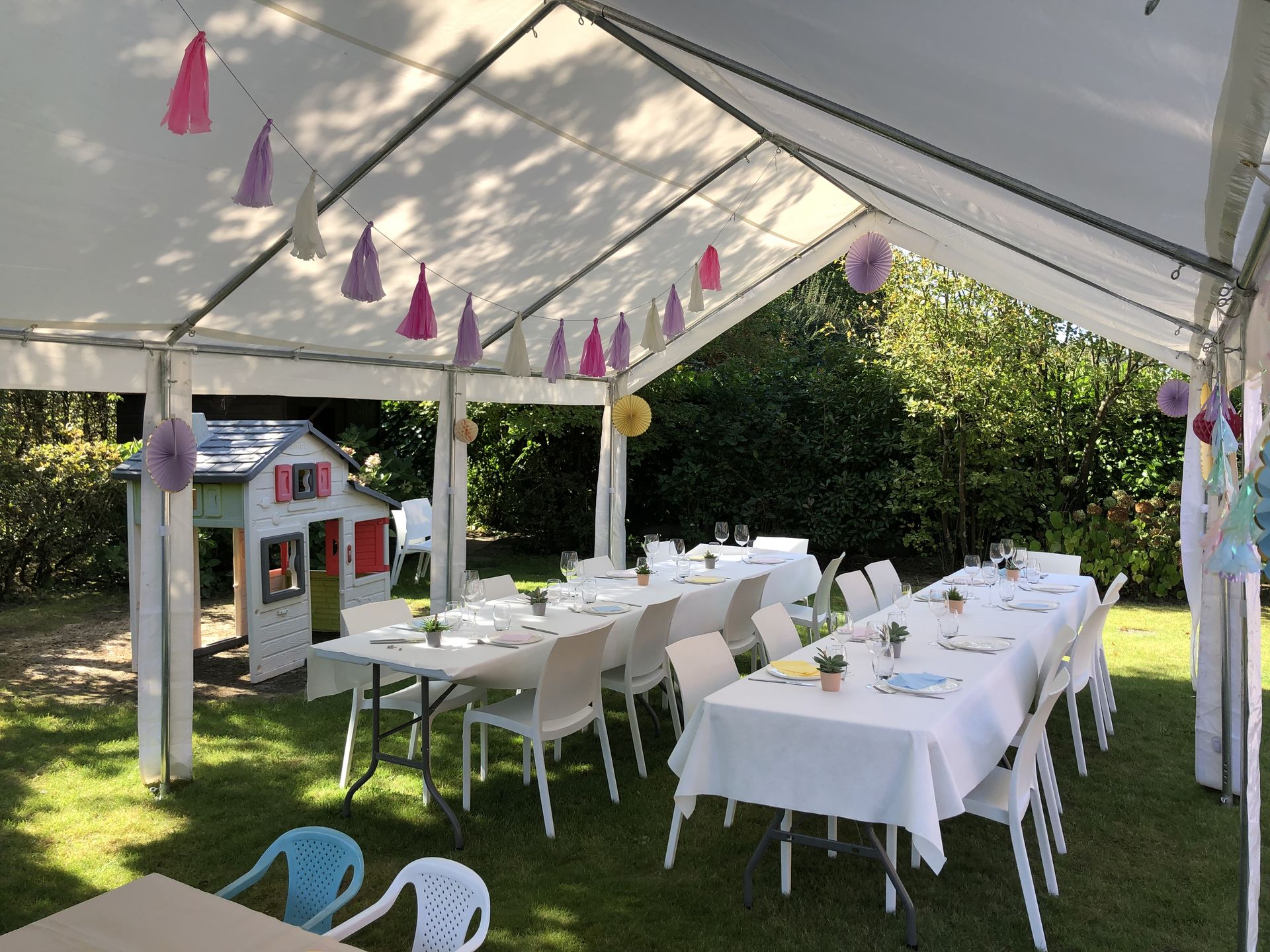 Tente de réception TecTronic pour une communion ou une fête de printemps