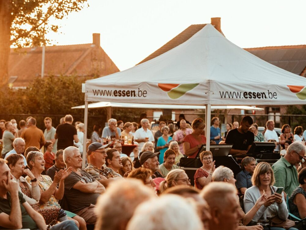 Tente pliante personnalisée pour la commune d'Essen
