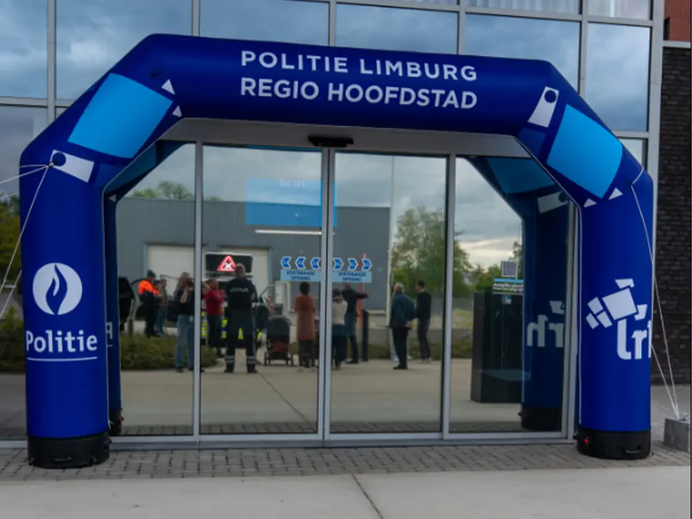 Aankomstboog voor Politie Limburg Regio Hoofdstad