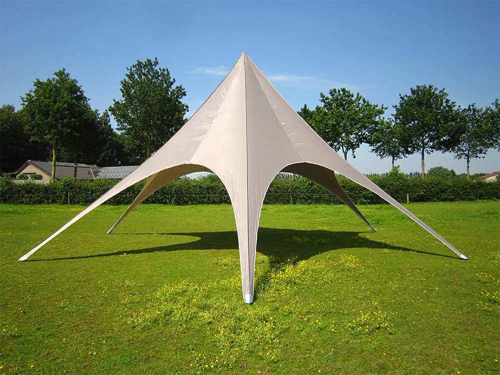 Ruime stertent 12 meter met centrale mast