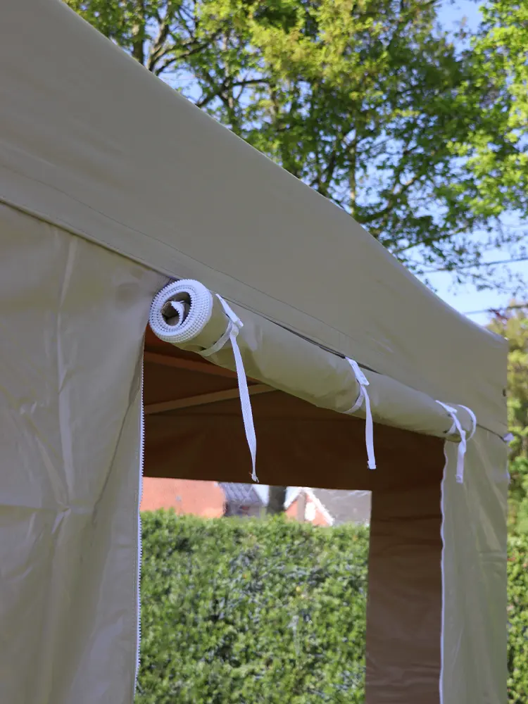 Vouwtent 3 x 3 m S50 beige opgerolde deur