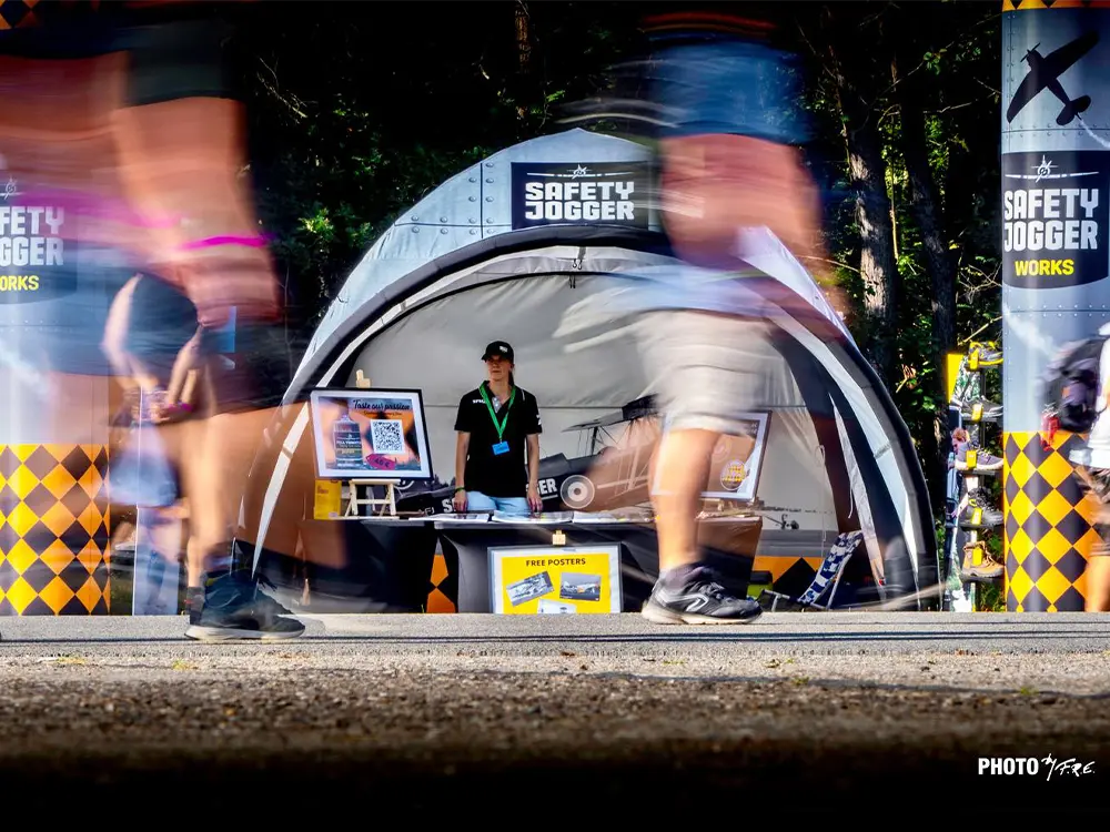SafetyJoggers_OpblaasbareTent_OpblaasbareZuil_1.webp