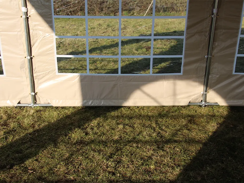 Zijwand 2 meter met raam en sleuf