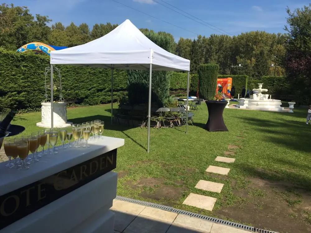 Seconde main : tente pliante 3 x 3 m Solid 50 blanc