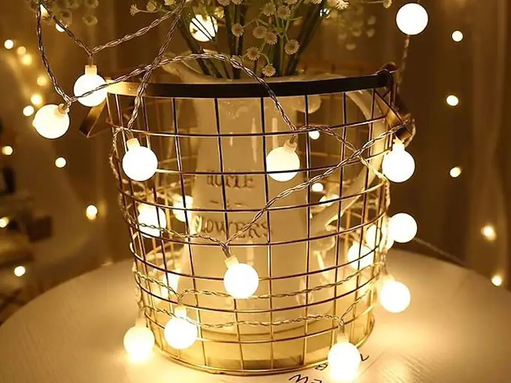 Guirlande lumineuse LED 10 m avec mini boules (blanc chaud)