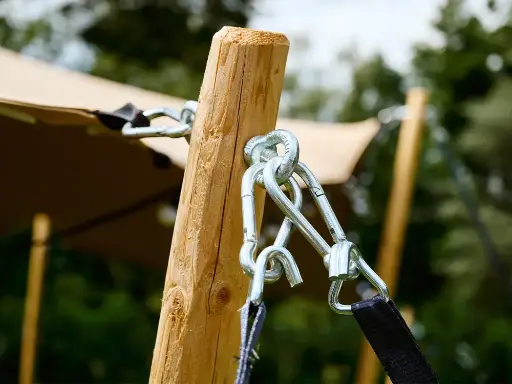 Tente stretch 4,5 x 6 m : jeu de poteaux + ancrage